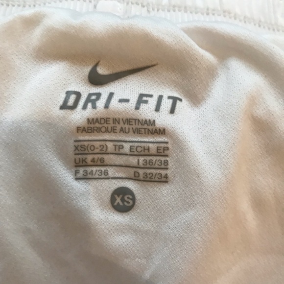 Nike Dri-fit shorts - Picture 2 of 3